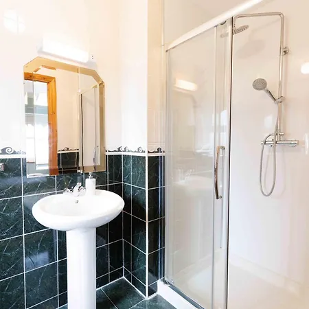 Clareville House Nocleg ze śniadaniem